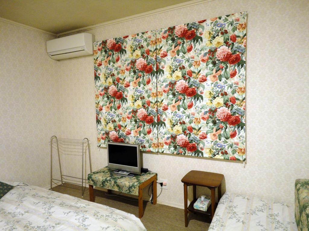נאסו Cozy Inn Antique מראה חיצוני תמונה