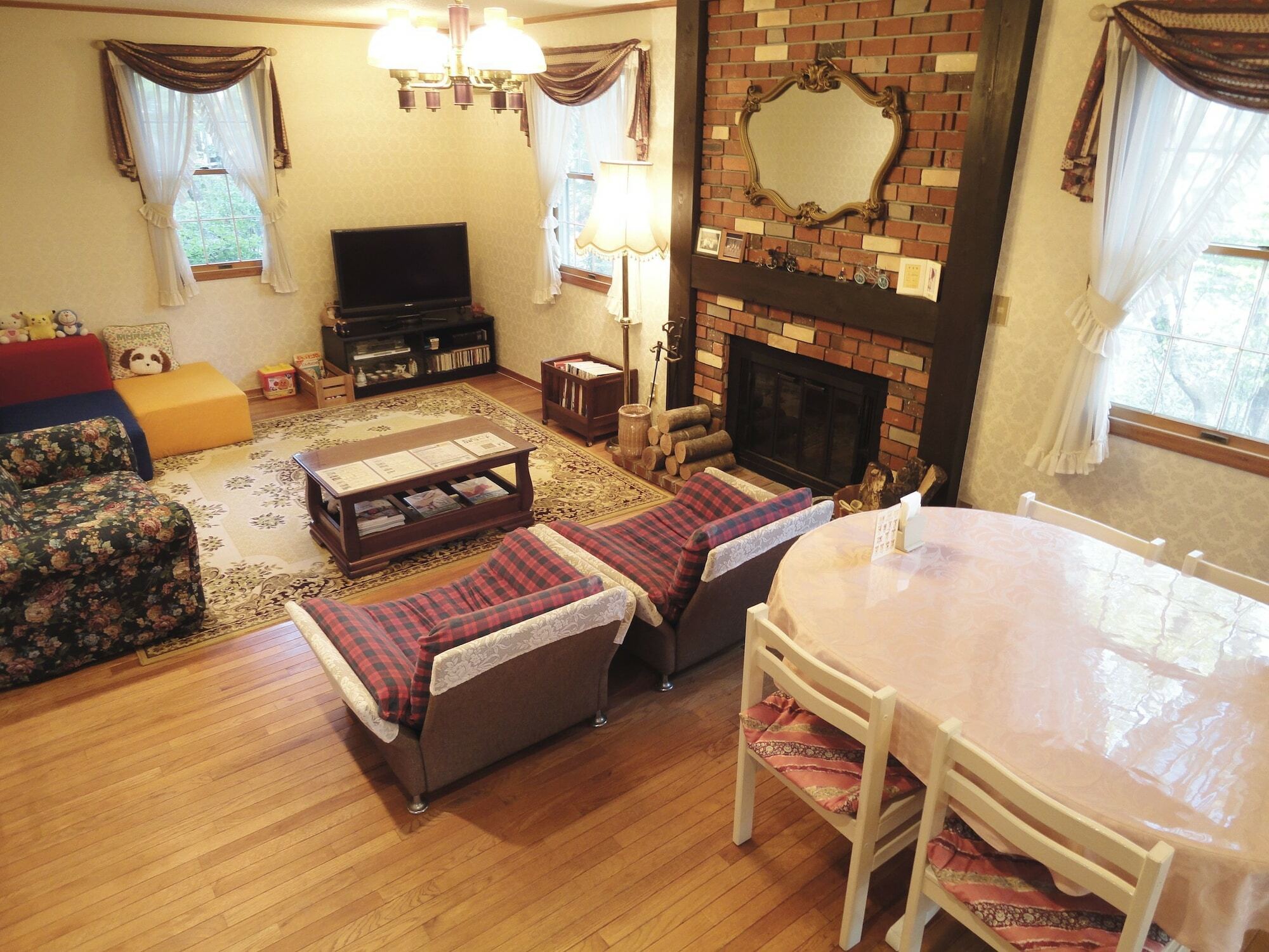 נאסו Cozy Inn Antique מראה חיצוני תמונה